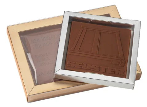 Bespoke-Chocolate-Clear-Box